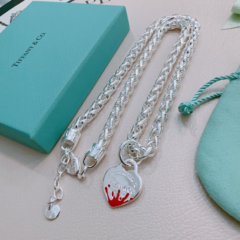 T*f*ny necklaces